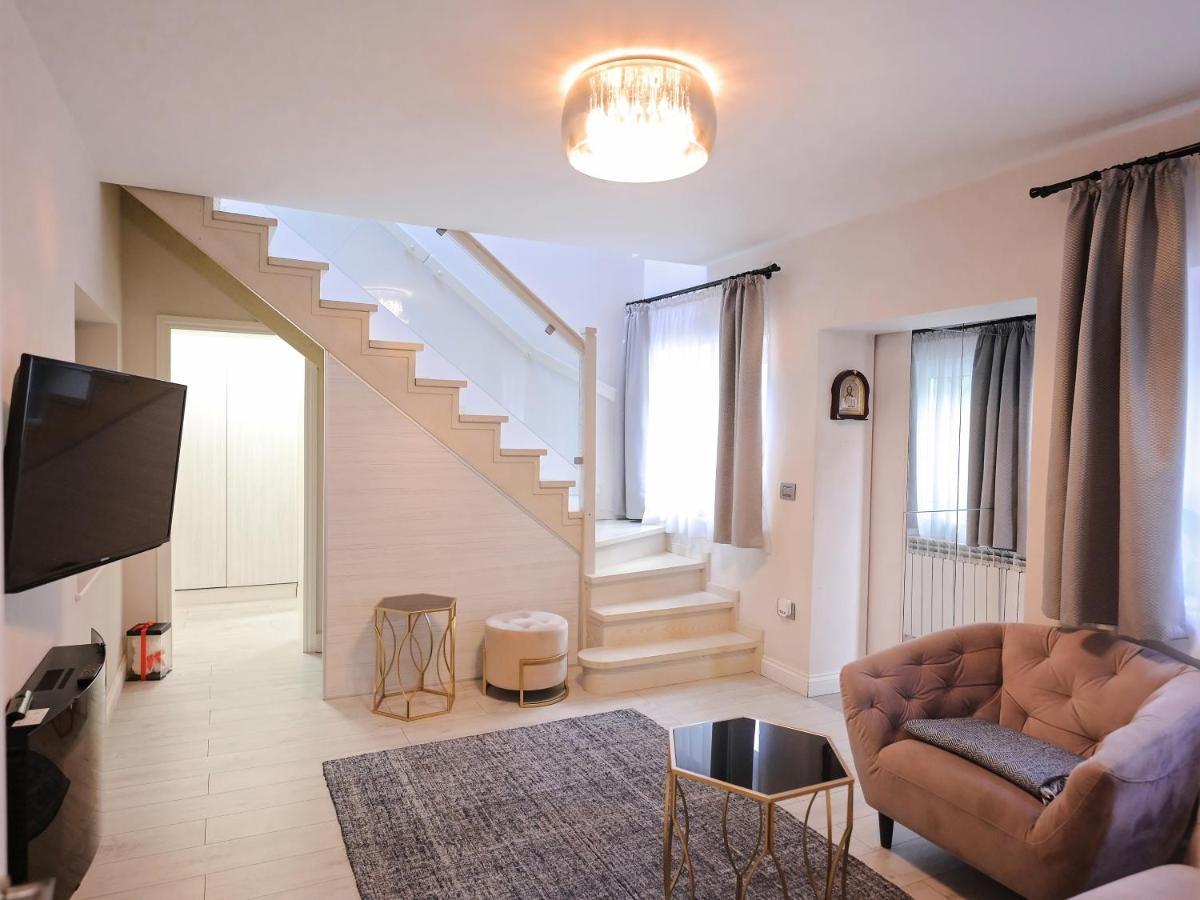 Willa Ase Premium House Suczawa Zewnętrze zdjęcie