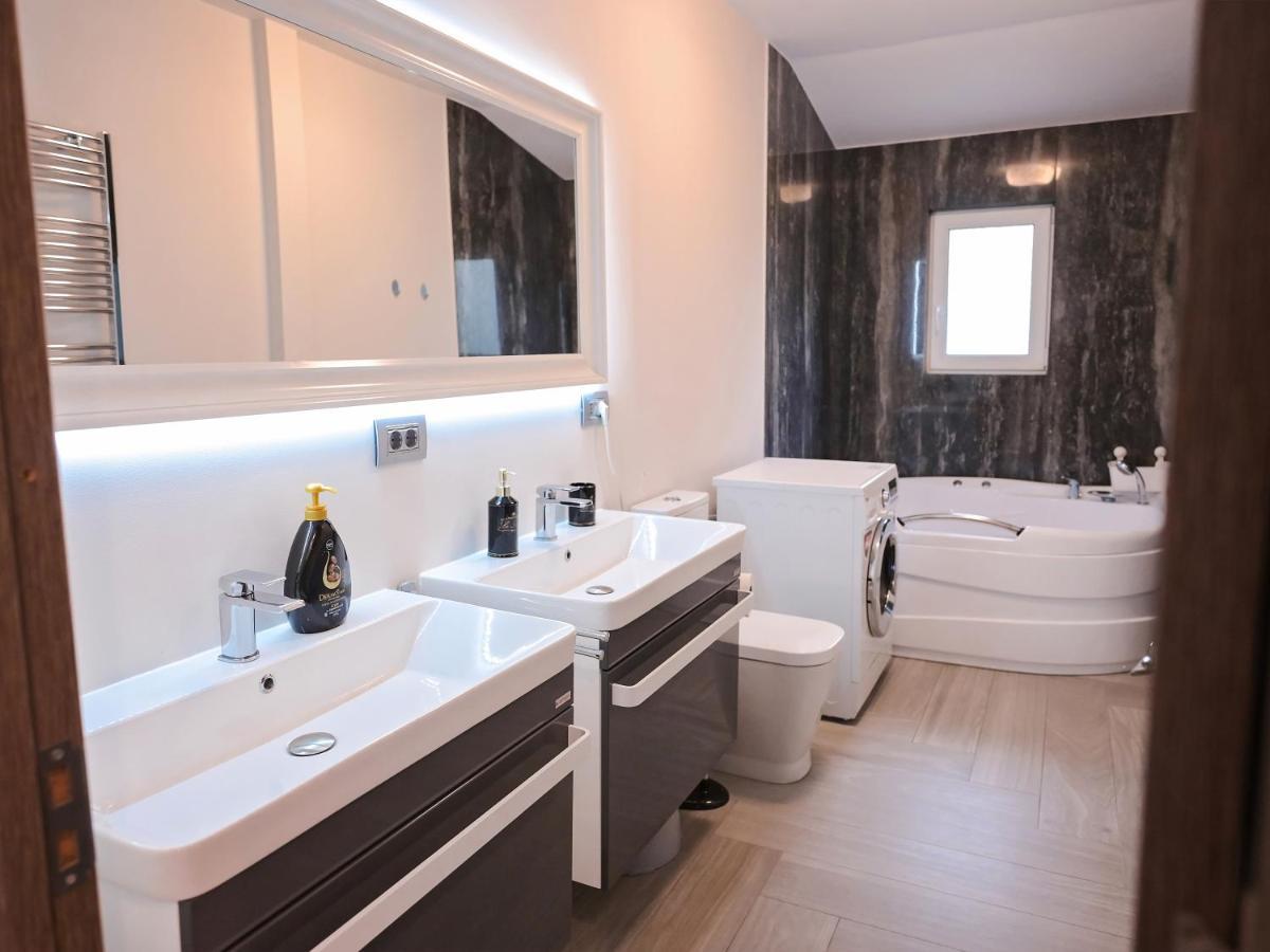 Willa Ase Premium House Suczawa Zewnętrze zdjęcie